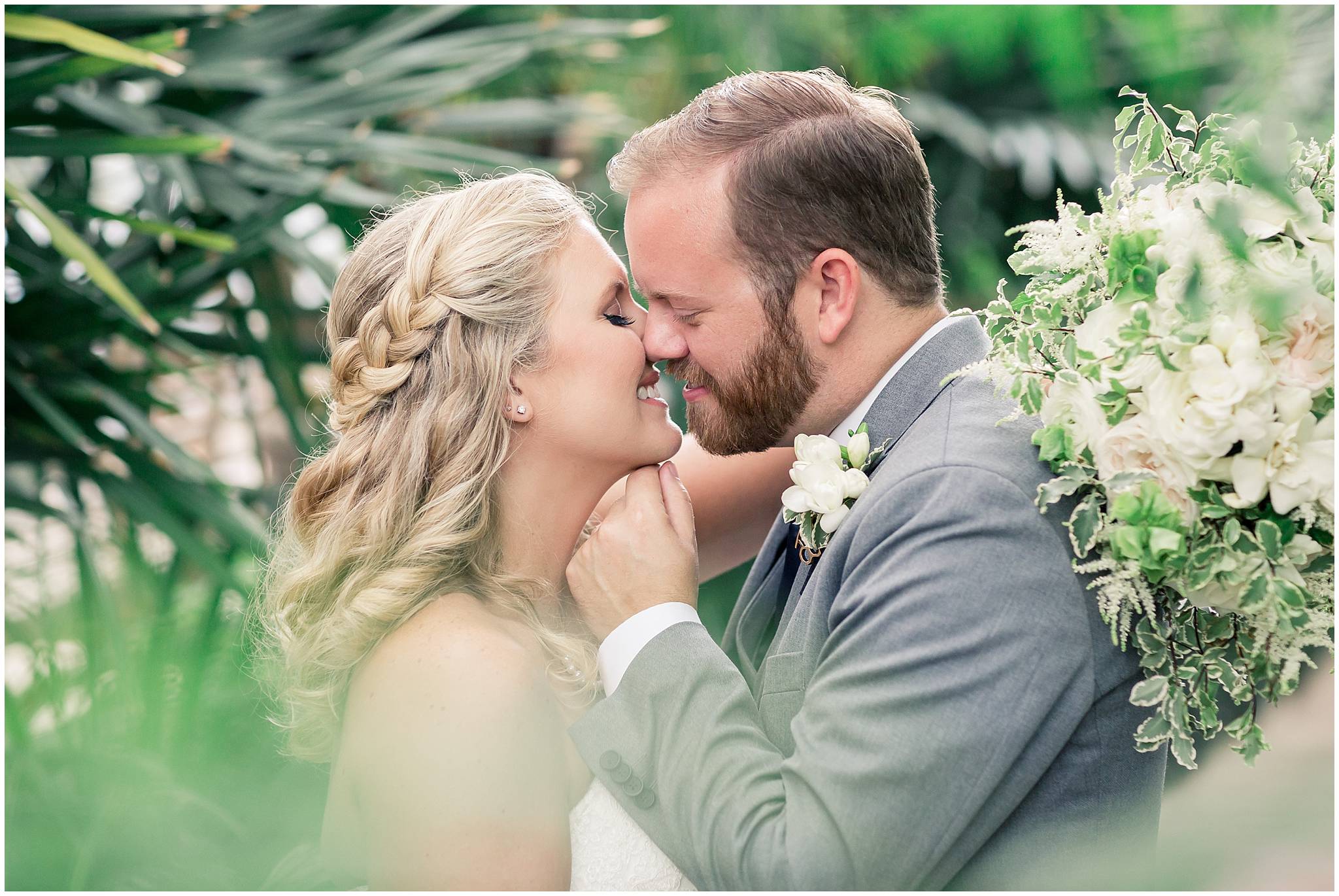 best light and airy wedding photographers in Athens ga UGA state botanical gardens pictures