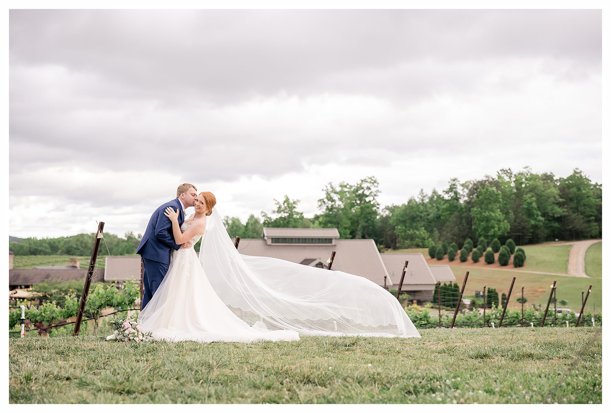 pictures from Yonah mountain vineyards weddings