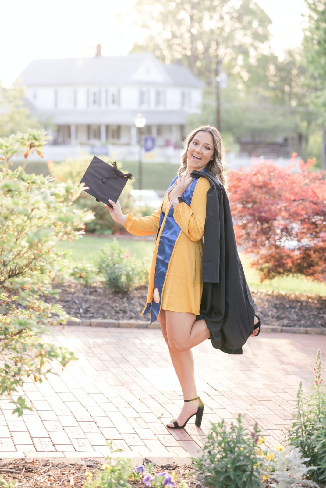 Mariah’s Graduate Cap & Gown Senior Pictures at University of North ...