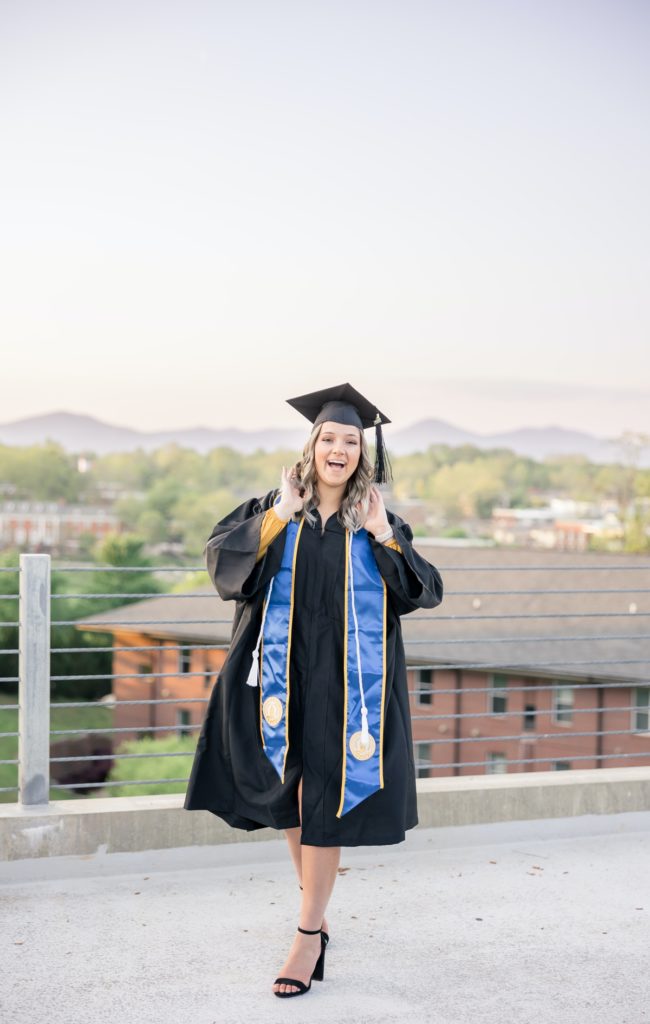 Mariah’s Graduate Cap & Gown Senior Pictures at University of North ...